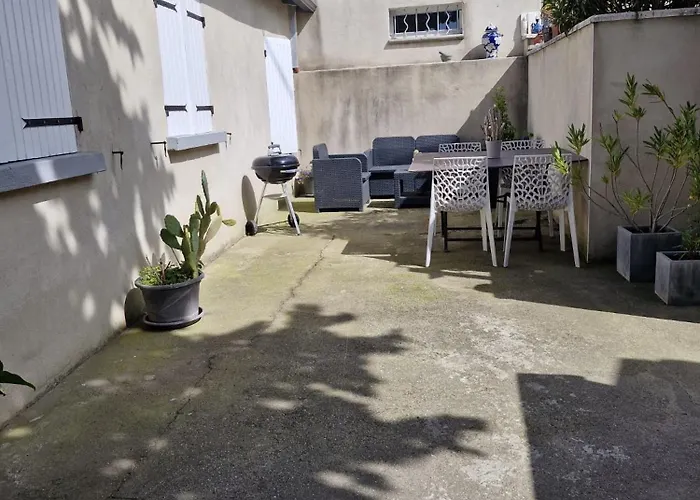 Holiday home Maison Aux Portes Des Garrigues *