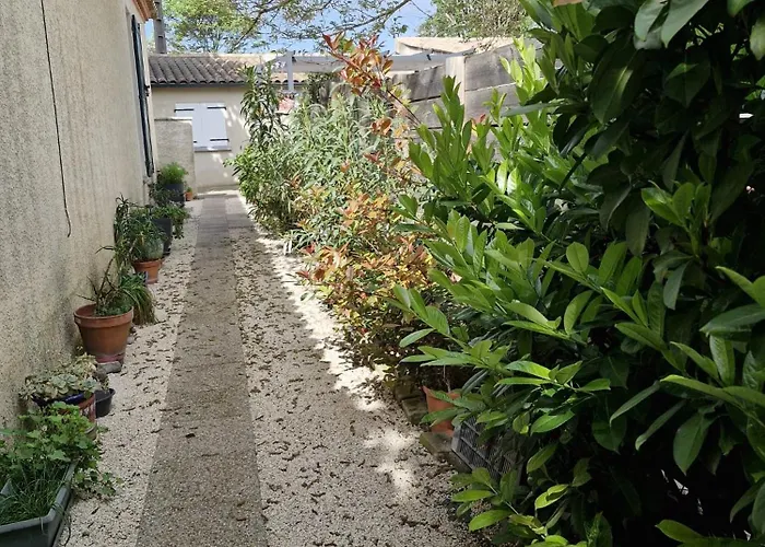 בית נופש Maison Aux Portes Des Garrigues *