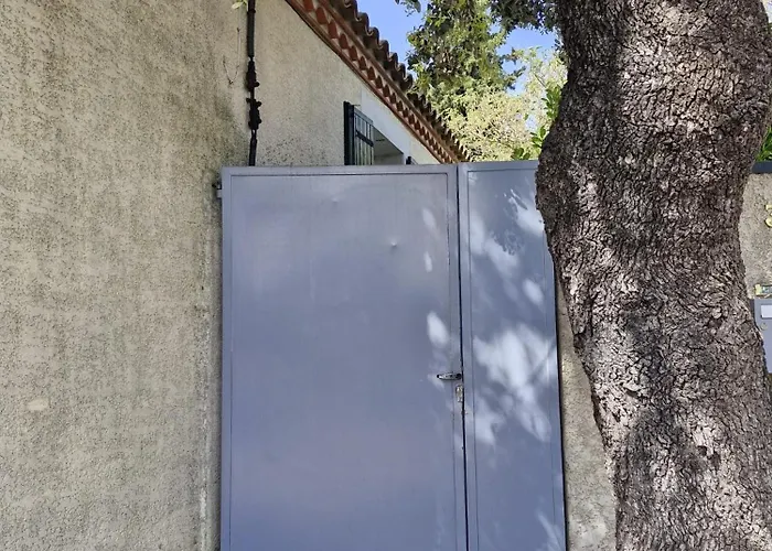 Holiday home Maison Aux Portes Des Garrigues *